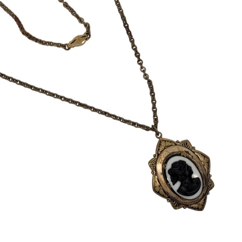 Vintage Victorian Cameo Necklace Romantic Goth Gold Portrait Pendant